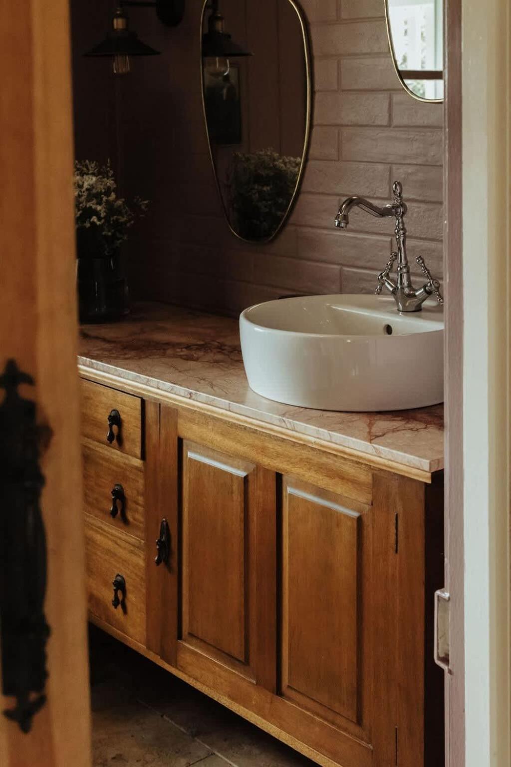 Luxe Hinterland Stay, Eastnor At Montville Estate Exterior foto